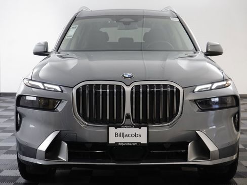 Certified 2025 BMW X7 xDrive40i w/ Premium Package image 22