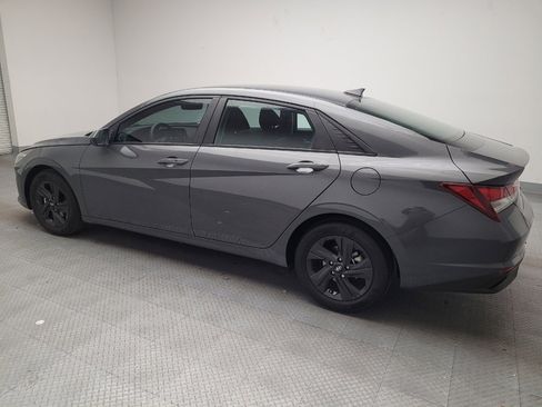 Used 2023 Hyundai Elantra SEL image 3