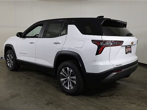 New 2026 Chevrolet Equinox LT w/ Convenience Package II image 6