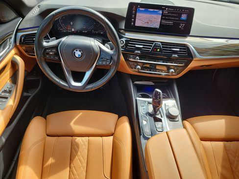 Used 2021 BMW 540i w/ Premium Package RWD image 11