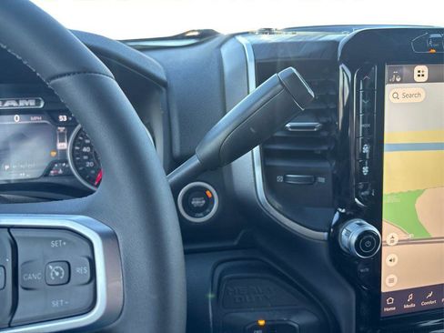 New 2026 RAM 2500 Big Horn AWD/4WD image 27