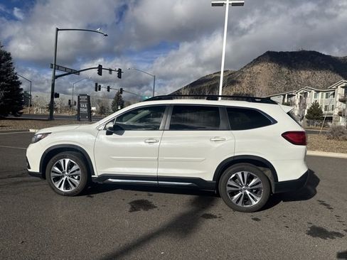Used 2022 Subaru Ascent Limited image 6