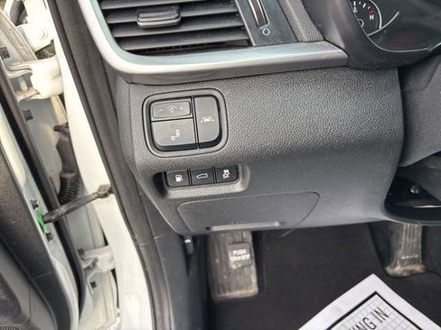 Used 2019 Kia Optima S w/ S Panoramic Sunroof Package image 19