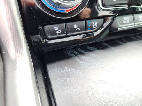 Used 2022 GMC Yukon XL Denali w/ Denali Ultimate Package image 25