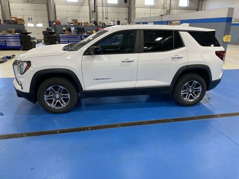Used 2026 GMC Terrain Elevation AWD/4WD image 4