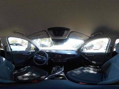 Used 2026 Kia Niro LX FWD image 37