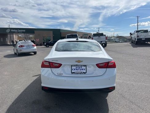 Used 2025 Chevrolet Malibu LS image 14