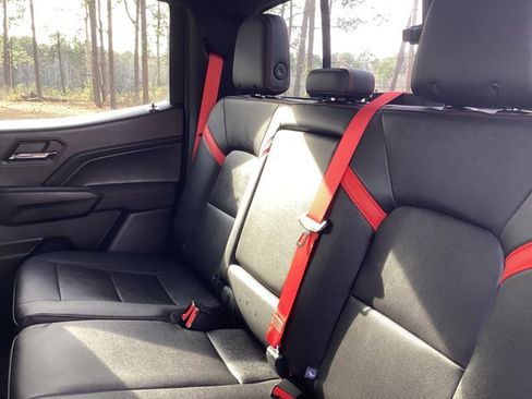 Used 2023 Chevrolet Colorado Z71 w/ Z71 Convenience Package 2 image 12