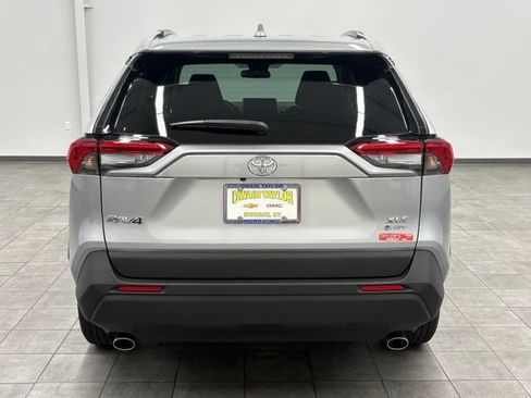 Used 2025 Toyota RAV4 XLE AWD/4WD image 3