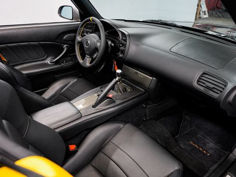 Used 2004 Honda S2000 image 27