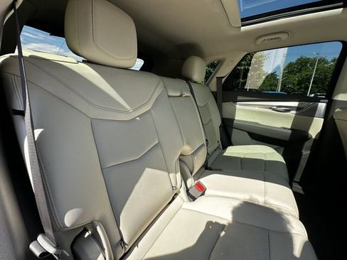 Used 2023 Cadillac XT5 Premium Luxury AWD/4WD image 37