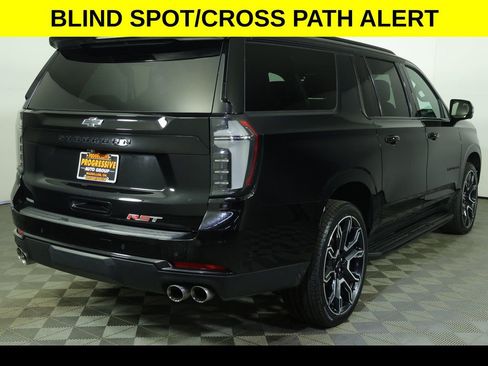 Used 2025 Chevrolet Suburban RST w/ RST Capability Package image 15