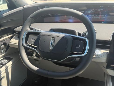 New 2026 Lincoln Nautilus Reserve AWD/4WD image 9