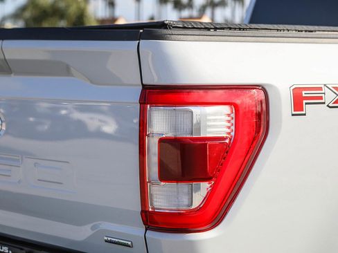 Used 2022 Ford F150 Lariat w/ Max Trailer Tow Package image 9