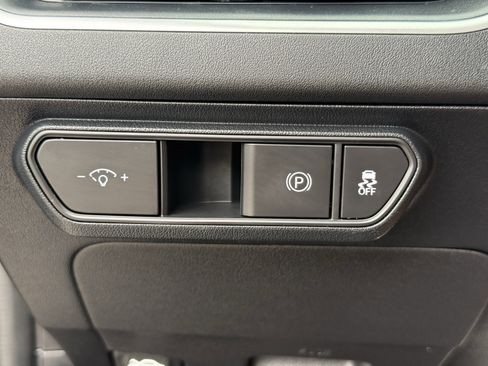 Used 2025 Kia K4 image 25