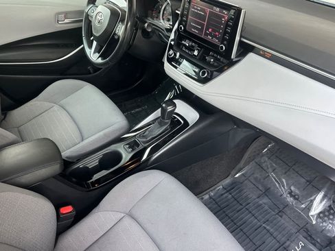 Used 2020 Toyota Corolla SE w/ SE Premium Package FWD image 15
