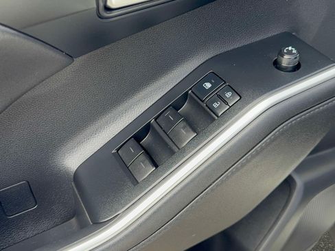 Certified 2020 Toyota Highlander XLE AWD/4WD image 17