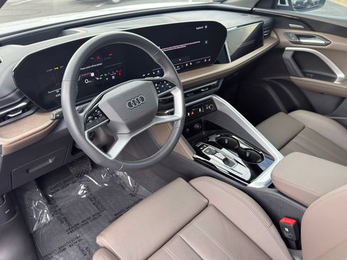 Used 2025 Audi Q5 Prestige AWD/4WD image 8