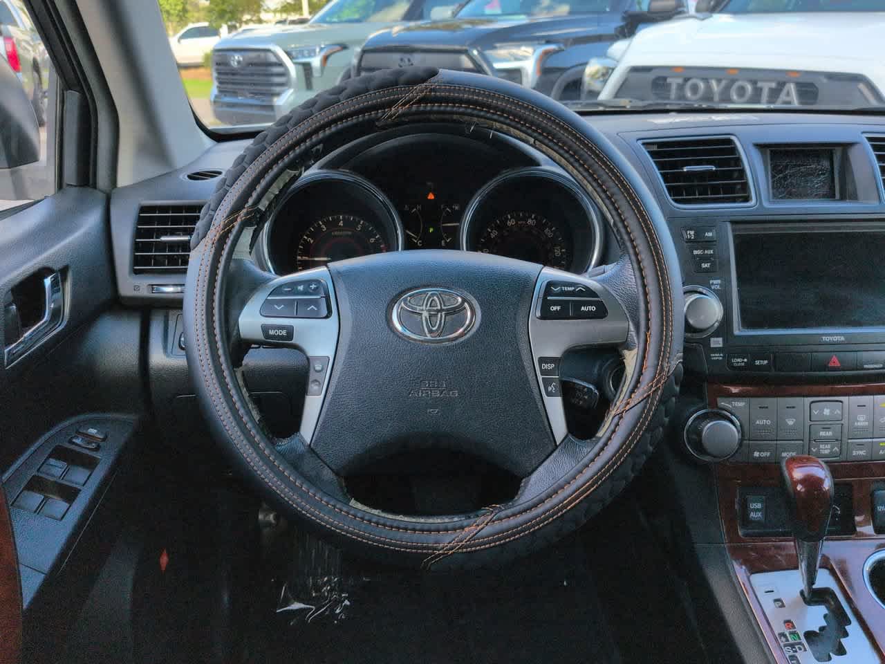 Used 2011 Toyota Highlander Limited w/ Tow Pkg FWD image 15