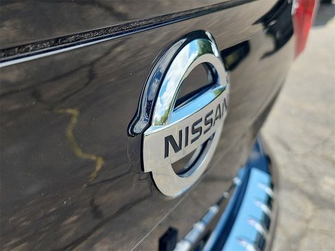 Used 2021 Nissan Rogue Sport SV image 29