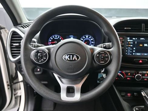 Used 2021 Kia Soul LX FWD image 6