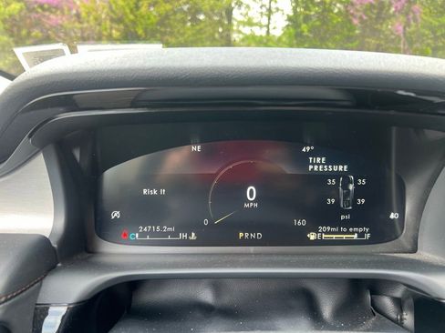 Used 2023 Lincoln Aviator AWD w/ Premium Package image 2