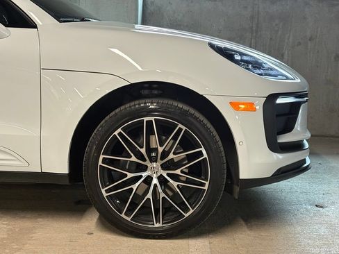 Used 2023 Porsche Macan AWD/4WD image 11