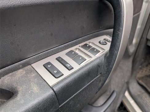 Used 2011 Chevrolet Silverado 1500 LS image 16