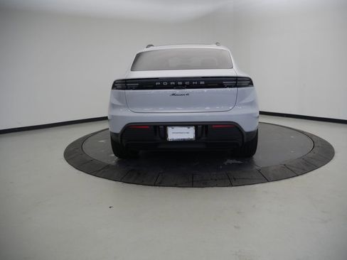 New 2026 Porsche Macan 4 Electric AWD/4WD image 6