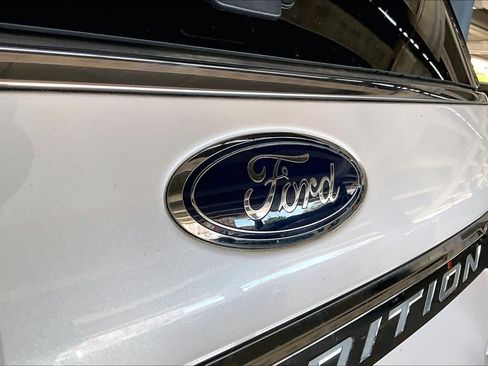 Used 2019 Ford Expedition Limited w/ Equipment Group 302A RWD image 30