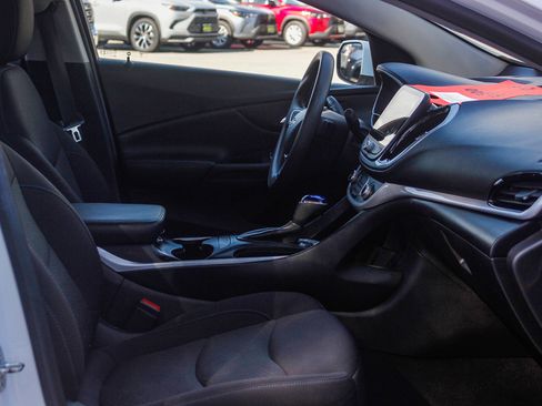 Used 2019 Chevrolet Volt LT image 16