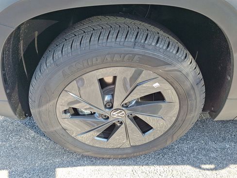 New 2026 Volkswagen Taos S FWD image 4