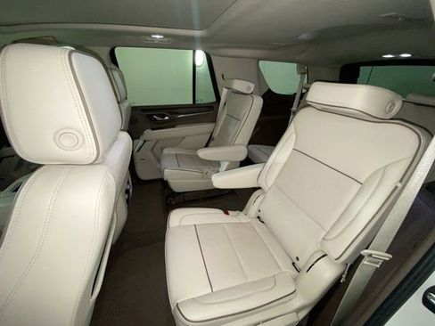 Used 2024 GMC Yukon Denali AWD/4WD image 10