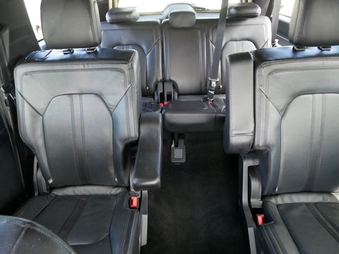 Used 2018 Ford Expedition Max Limited AWD/4WD image 13