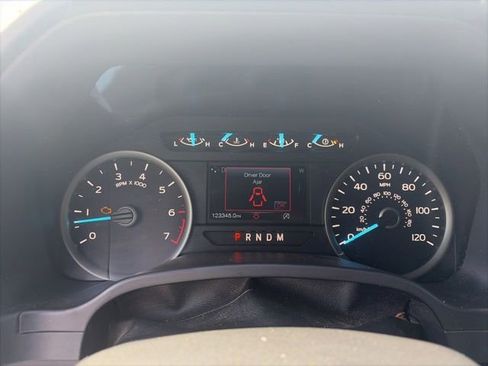 Used 2018 Ford F150 XLT w/ Equipment Group 302A Luxury AWD/4WD image 16