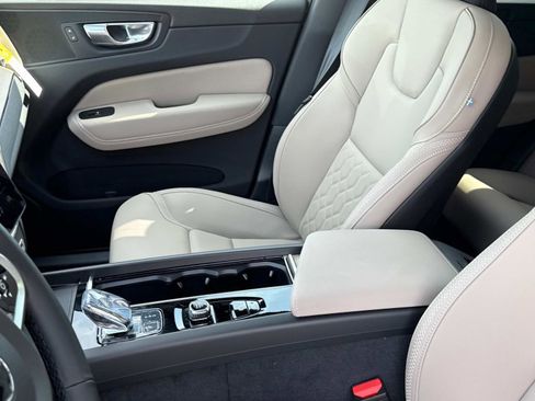 New 2026 Volvo XC60 B5 Plus w/ Climate Package image 20
