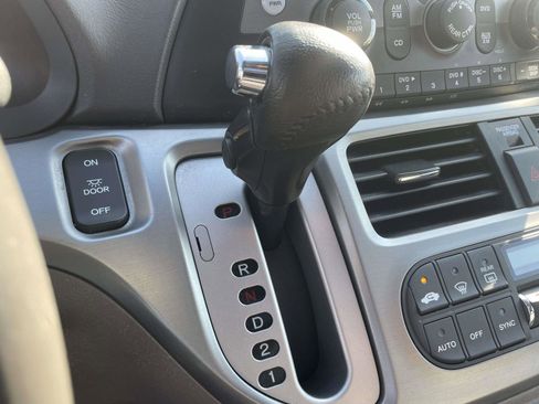 Used 2010 Honda Odyssey EX-L image 18