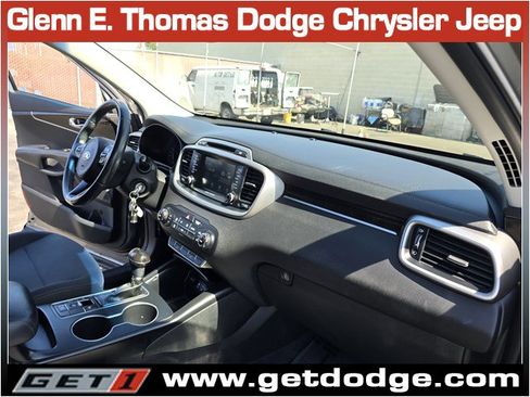 Used 2017 Kia Sorento AWD w/ LX Convenience Package image 31