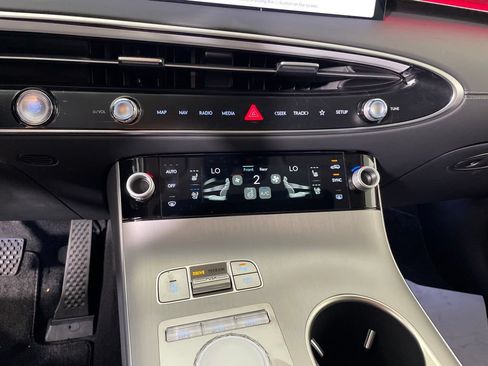 New 2026 Genesis GV70 2.5T Advanced AWD/4WD image 9