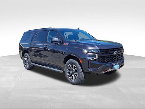 Certified 2023 Chevrolet Suburban Z71 w/ Luxury Package AWD/4WD image 1