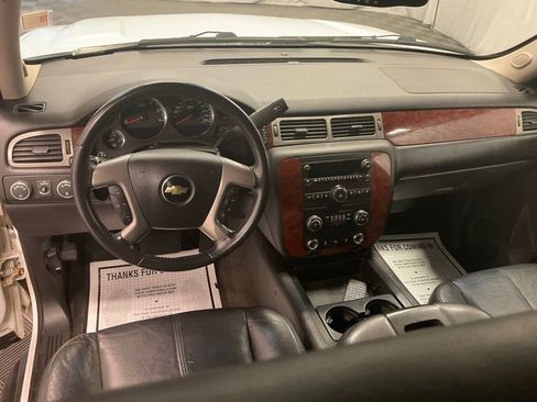 Used 2014 Chevrolet Suburban LS AWD/4WD image 2