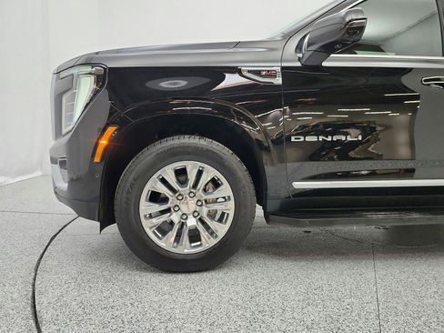 Used 2025 GMC Yukon Denali AWD/4WD image 21