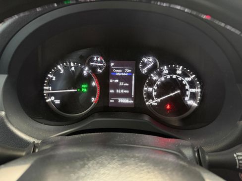 Used 2022 Lexus GX 460 Premium w/ Premium Package image 40