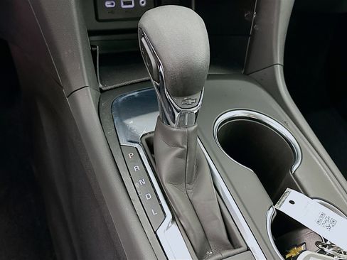 Used 2023 Chevrolet Equinox LS w/ LS Convenience Package FWD image 23