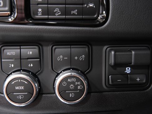 New 2026 GMC Yukon Denali w/ Denali Reserve Package AWD/4WD image 40