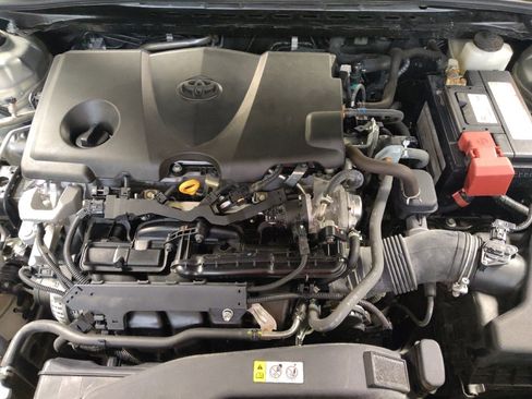 Used 2021 Toyota Camry LE image 30