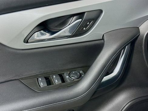 Used 2020 Chevrolet Blazer LT FWD image 19
