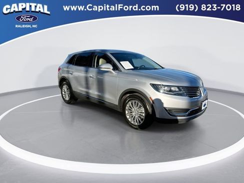 Used 2017 Lincoln MKX Select w/ Select Plus Package image 2