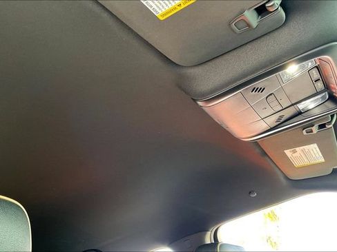 Used 2023 Chevrolet Blazer Premier w/ Enhanced Convenience Package FWD image 29