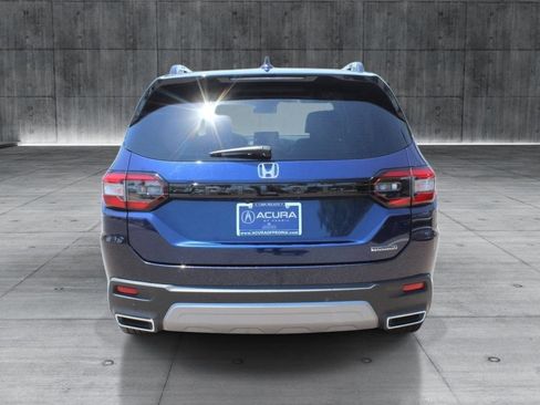 Used 2024 Honda Pilot Touring image 5